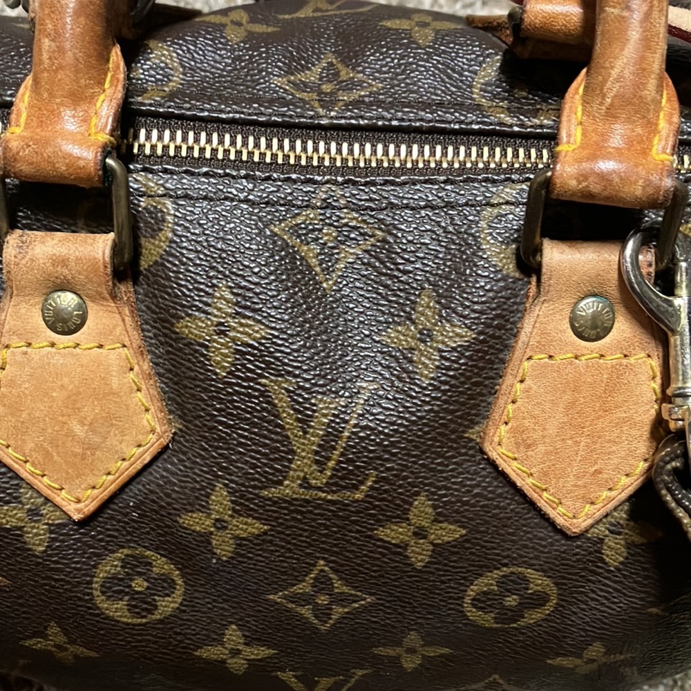 Authentic Louis Vuitton Speedy 25 Satchel and Shoulder bag - Picture 7 of 13